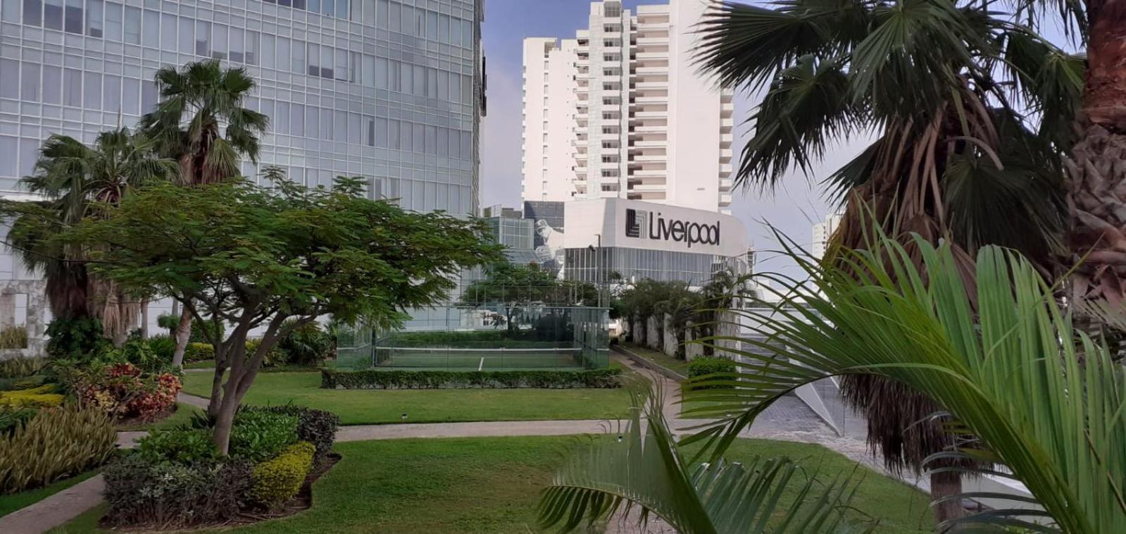 Travel Hotel *